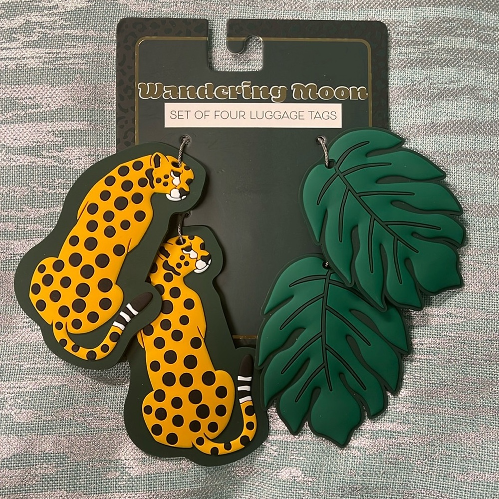 BNWT WANDERING MOON SET OF 4 SILICONE CHEETAH & LARGE PALM LEAVES LUGGAGE TAGS